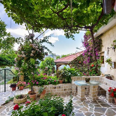 Villa Kapasa Mathés Εξωτερικό φωτογραφία